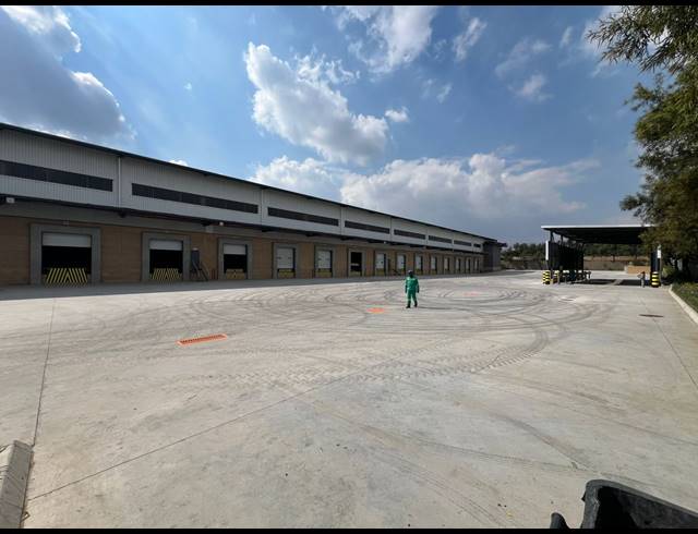 7,737M² WAREHOUSE TO LET IN SAMRAND BUSINESS PARK
